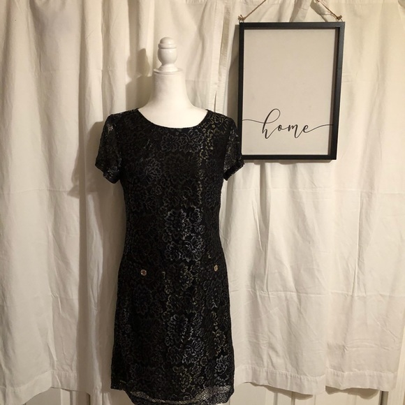 Tommy Hilfiger Dresses & Skirts - Tommy Hilfiger lace cocktail dress